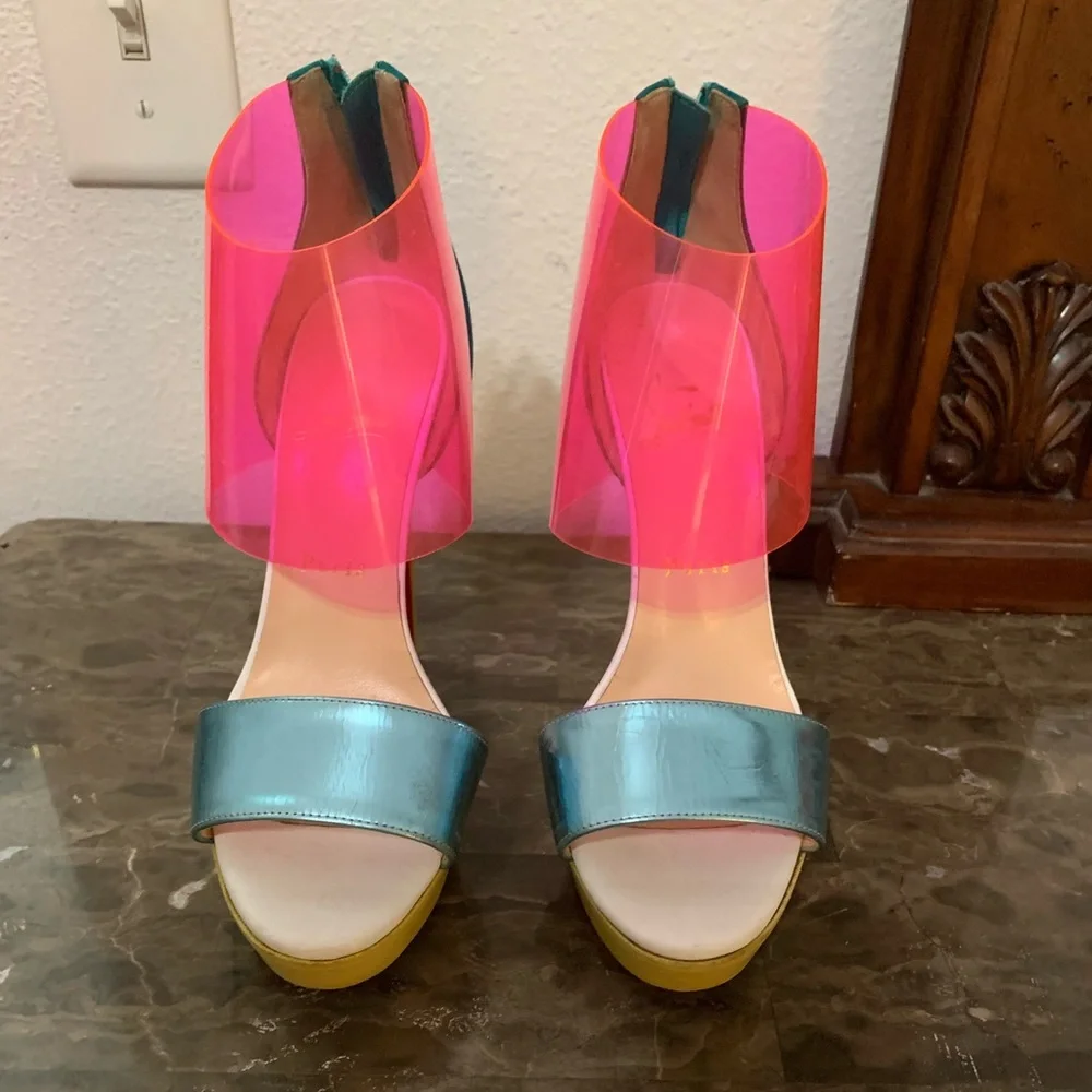 Christian Louboutin Dufoura Suede Platform - Picture 3 of 5